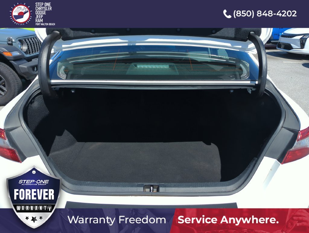 Used 2018 Toyota Camry SE FWD image 28