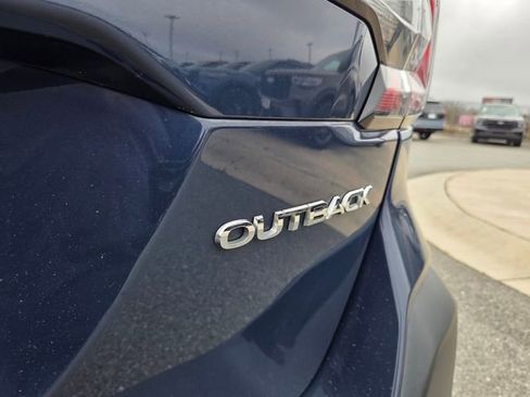 Used 2023 Subaru Outback Premium image 10
