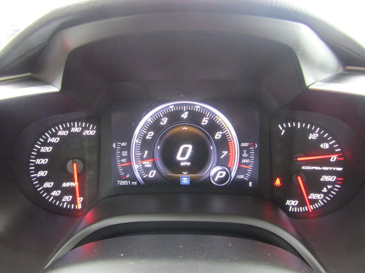 Used 2016 Chevrolet Corvette Stingray Coupe RWD image 13
