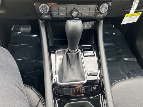 New 2026 Jeep Compass Latitude image 13