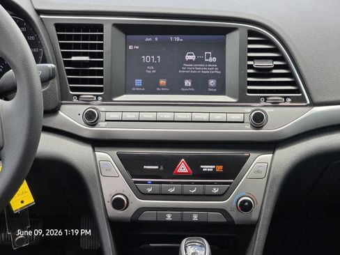 Used 2018 Hyundai Elantra SE w/ SE Connectivity Package 04 FWD image 20
