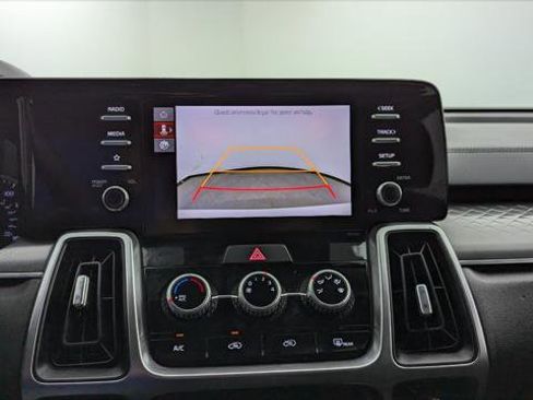Used 2022 Kia Sorento LX image 29