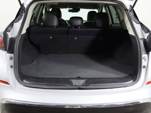 Used 2023 Nissan Murano SV image 18