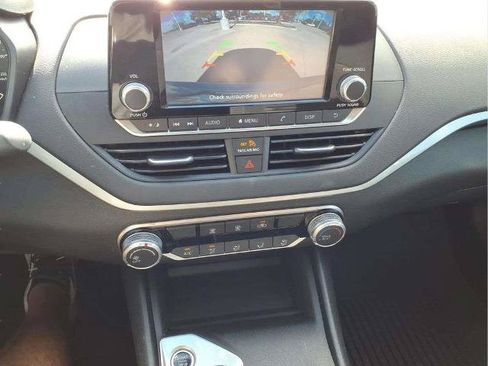Certified 2023 Nissan Altima 2.5 S FWD image 17