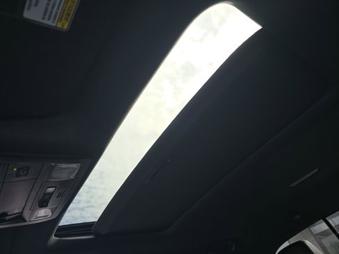 Used 2023 Toyota Tacoma Limited image 26