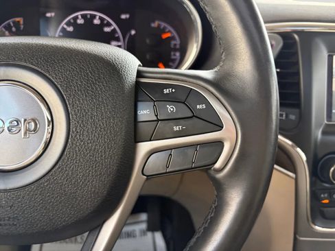 Used 2018 Jeep Grand Cherokee Limited image 28