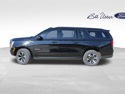 Used 2025 GMC Yukon XL AT4 w/ AT4 Premium Plus Package image 8