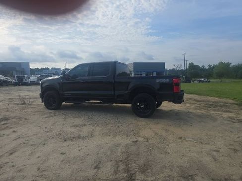 Used 2024 Ford F250 XLT w/ Black Appearance Package AWD/4WD image 5