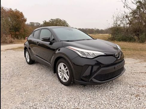 Used 2021 Toyota C-HR LE image 9