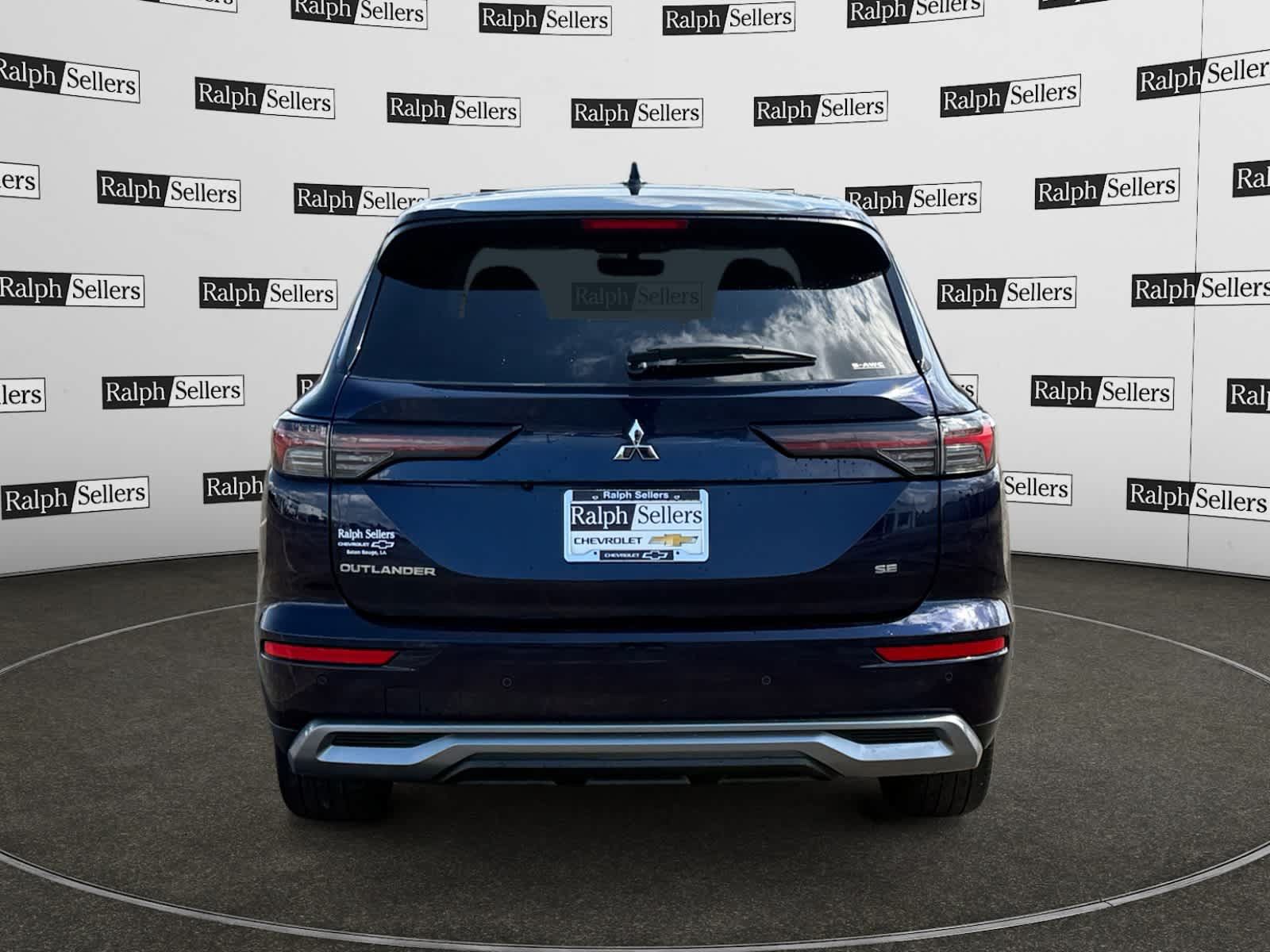 Used 2025 Mitsubishi Outlander SE AWD/4WD image 5
