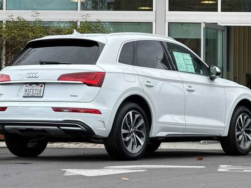 Used 2021 Audi Q5 2.0T Premium w/ Convenience Package image 4