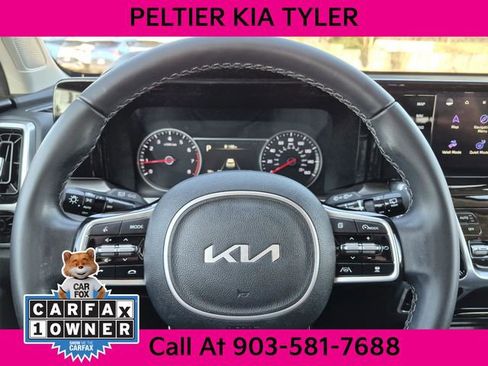 Certified 2022 Kia Sorento SX image 35