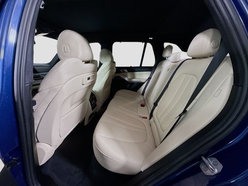 Used 2022 BMW X5 xDrive40i w/ Executive Package image 25