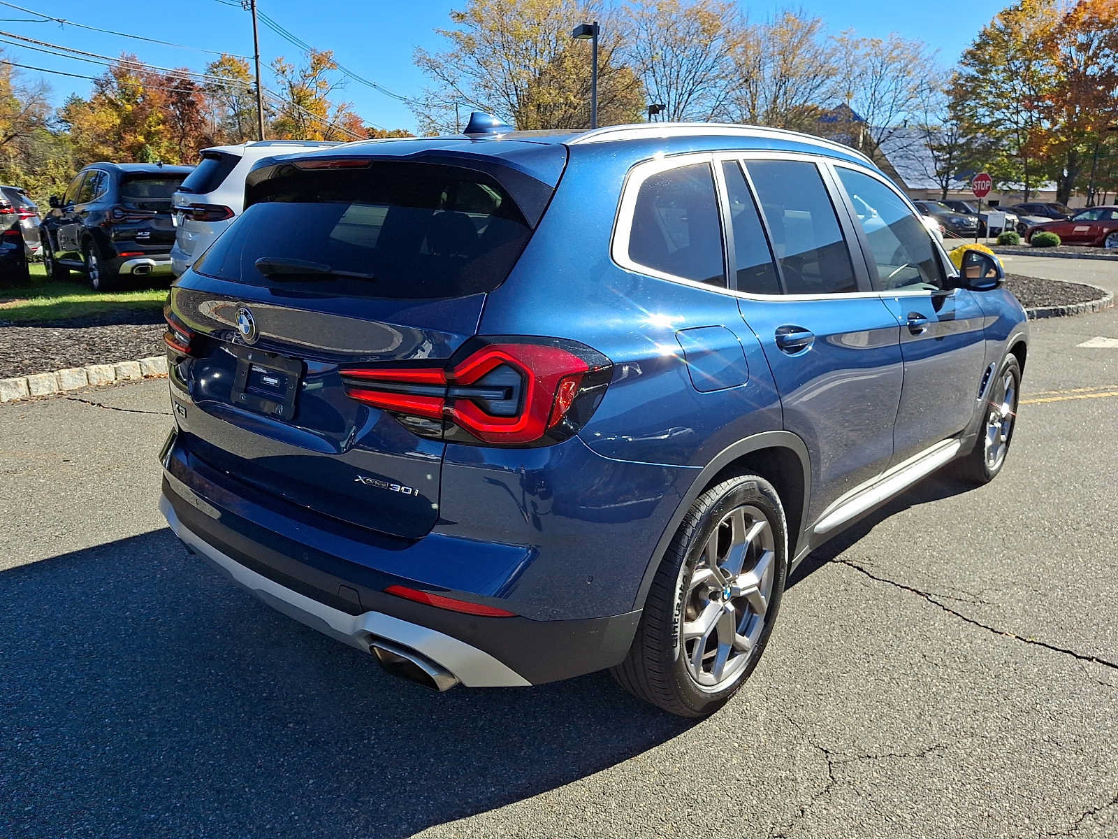 Used 2023 BMW X3 xDrive30i w/ Premium Package w/ZPA AWD/4WD image 7