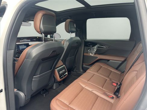 New 2026 Lincoln Nautilus Reserve image 10