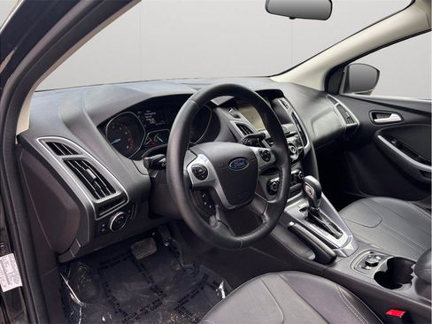 Used 2014 Ford Focus Titanium FWD image 6