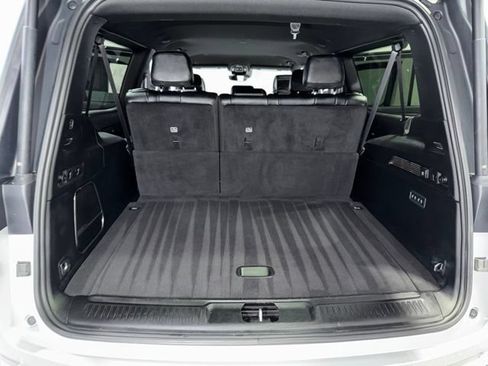 Used 2024 Jeep Wagoneer L Series II w/ Flexible Seating Group AWD/4WD image 28