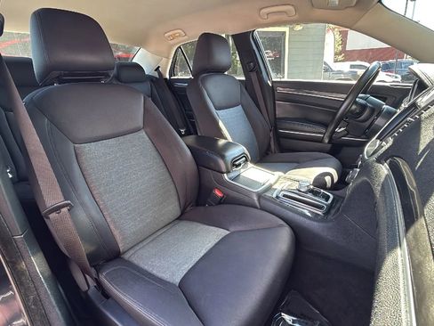 Used 2019 Chrysler 300 Touring w/ Sport Appearance Package image 30