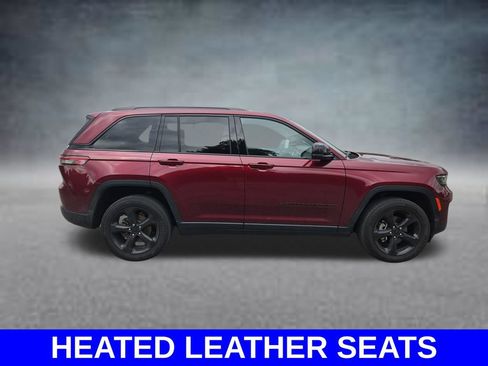 Used 2023 Jeep Grand Cherokee Altitude AWD/4WD image 4