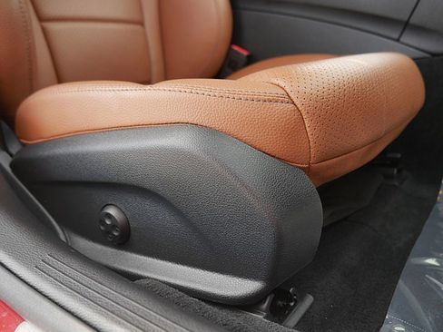 Used 2019 Mercedes-Benz C 300 4MATIC Sedan image 60