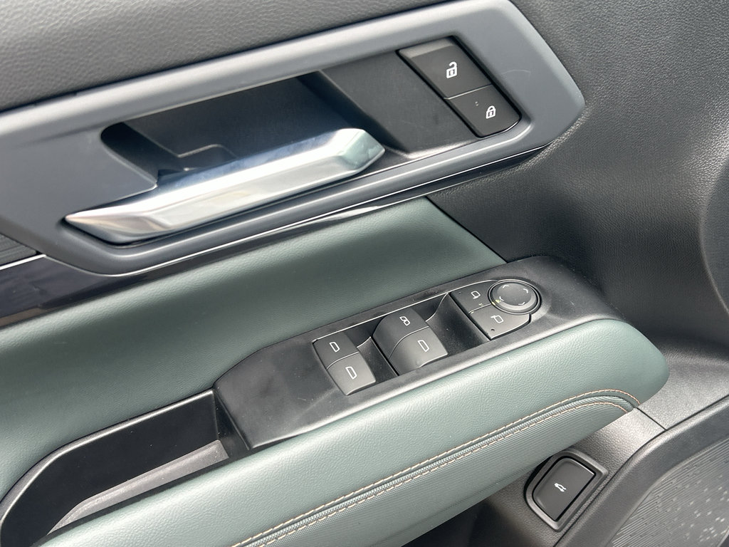 New 2027 GMC Terrain AT4 w/ Technology Package II AWD/4WD image 12