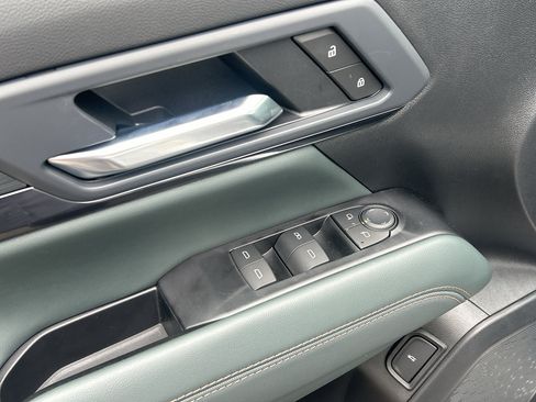 New 2027 GMC Terrain AT4 w/ Technology Package II AWD/4WD image 12