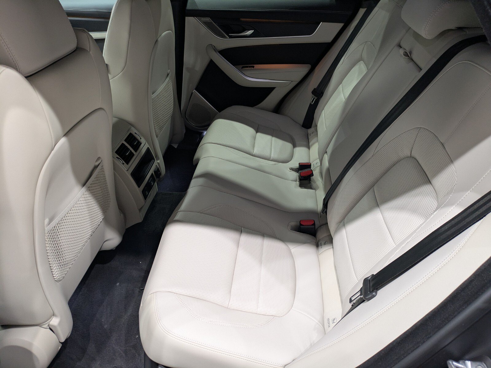 New 2026 Jaguar F-PACE R-Dynamic S AWD/4WD image 11