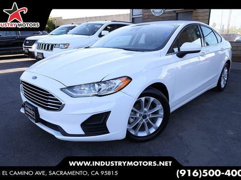 Used 2020 Ford Fusion SE FWD image 1