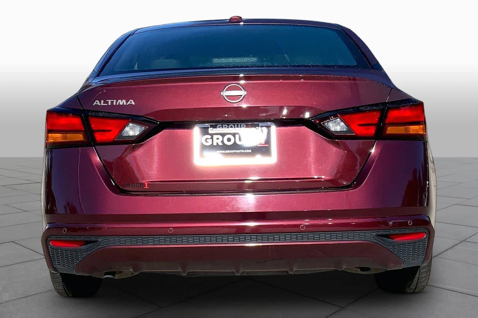Used 2025 Nissan Altima 2.5 SV FWD image 5