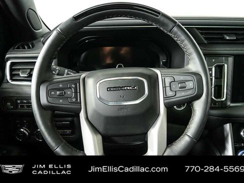 Used 2023 GMC Yukon XL Denali w/ Denali Reserve Package image 19
