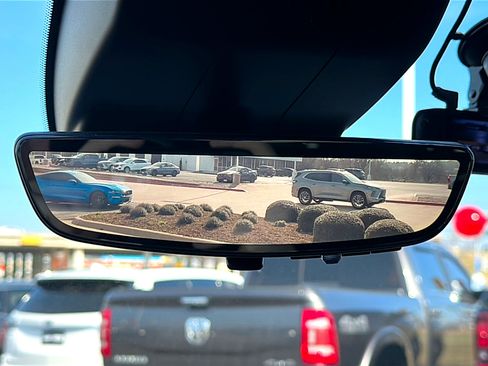 Used 2022 Chevrolet Silverado 1500 LTZ w/ LTZ Premium Package image 37