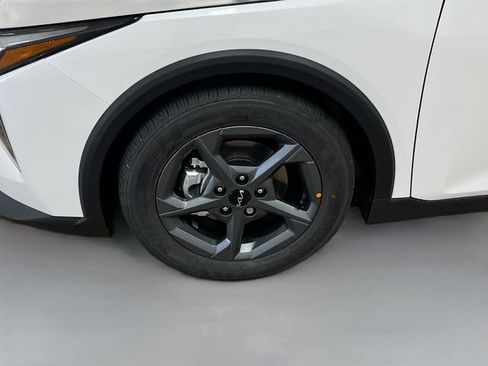 New 2025 Kia K4 LXS image 28