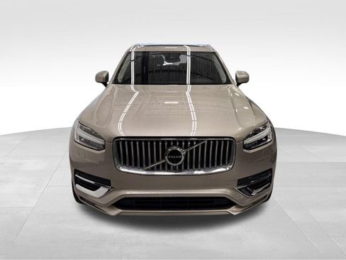 Used 2023 Volvo XC90 B6 Plus AWD/4WD image 8