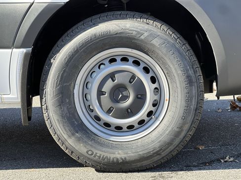 New 2026 Mercedes-Benz Sprinter 144 Cargo image 10