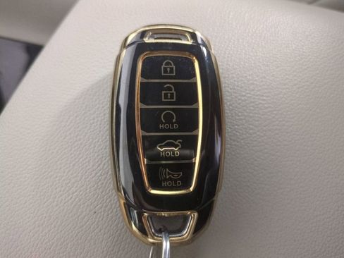 Used 2023 Hyundai Elantra Limited w/ Cargo Package FWD image 37