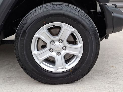 Used 2021 Jeep Wrangler Unlimited Sport image 11