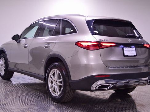Used 2023 Mercedes-Benz GLC 300 4MATIC image 3
