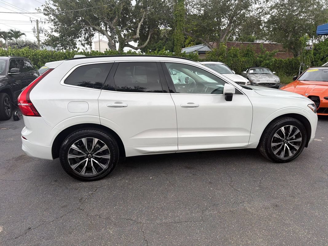 Used 2023 Volvo XC60 B5 Core w/ Climate Package FWD image 6