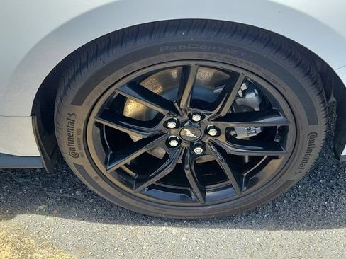 Used 2025 Ford Mustang GT Premium RWD image 9