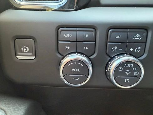 Used 2024 GMC Sierra 1500 Denali image 25