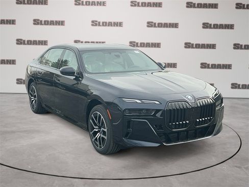 New 2026 BMW 750e xDrive image 7