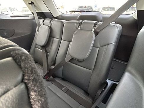 Certified 2025 Ford Explorer Active w/ Active Comfort Package image 18