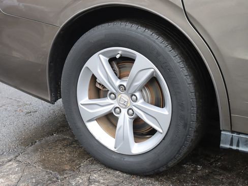 Used 2018 Honda Odyssey EX-L image 6