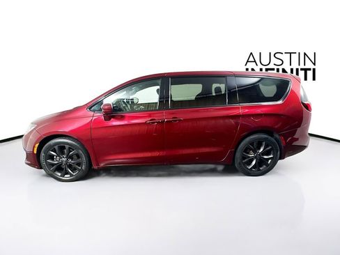 Used 2020 Chrysler Pacifica Touring w/ S Appearance Package image 4