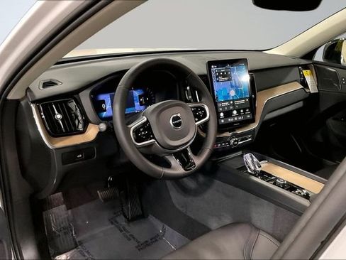 New 2026 Volvo XC60 B5 Plus w/ Protection Package Premier image 10