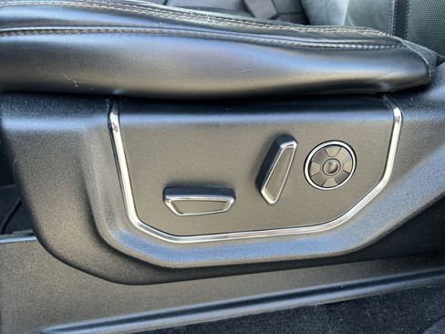 Used 2019 Ford Expedition Max Platinum image 14