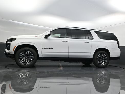 New 2026 Chevrolet Suburban Z71 w/ Z71 Off-Road Package AWD/4WD image 45