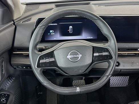 Used 2023 Nissan Ariya FWD image 18