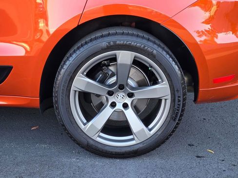 Certified 2025 Porsche Macan image 11