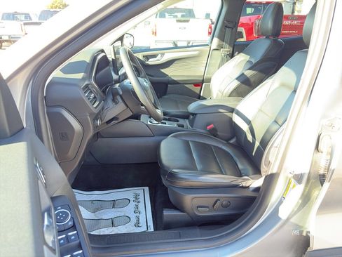 Used 2024 Ford Escape Platinum image 19